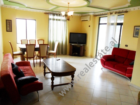 Apartament 2 + 1 per shitje prane ish Ekspozites ne Tirane (TRS-916-22b)