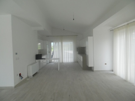 Three bedroom apartment for rent close to Teg shopping center in Tirana, Albania (TRR-518-13d)
