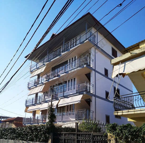 Vile 5 kateshe me qira prane zones se Zogut te Zi ne Tirane