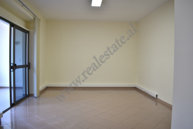 Ambient zyrash per qira prane zones se Bllokut ne Tirane