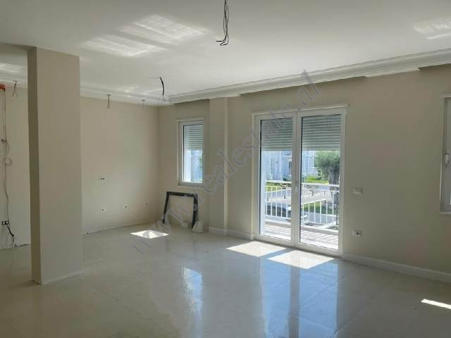 Apartament 2+1 me qira ne zonen e Lundres ne Tirane