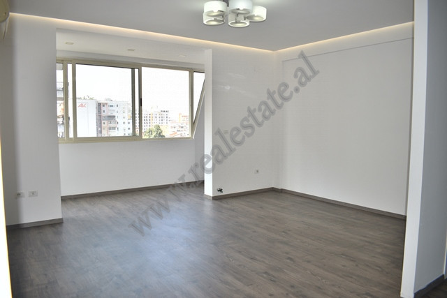 Ambient zyre me qira ne zonen e Selvise ne Tirane