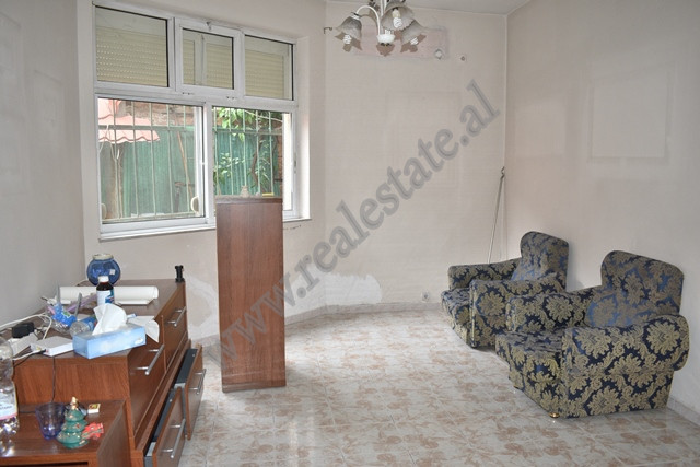Ambient zyre me qira ne zonen e Selvise ne Tirane