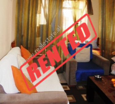 Apartament 2+1 me qera ne qender te Tiranes (TRR-415-56m)