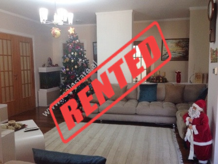 Apartament 3+1 me qera prane stadiumit Dinamo ne Tirane (TRR-515-29m)