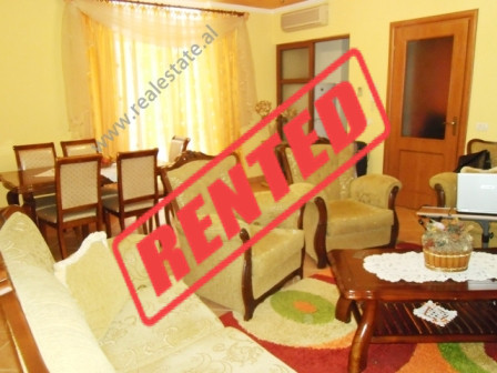 Apartament 2+1 me qera tek Ekspozita ne Tirane (TRR-715-45m)