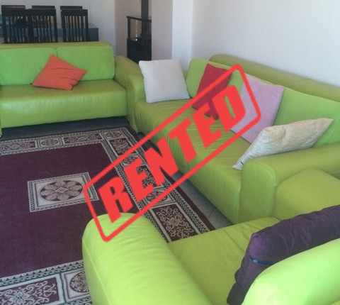 Apartament 2+1 me qera afer me zonen e Porcelanit ne Tirane , (TRR-1115-16a)