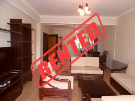 Apartament 2+1 me qera shume prane Ambasades Amerikane ne Tirane (TRR-116-61K)