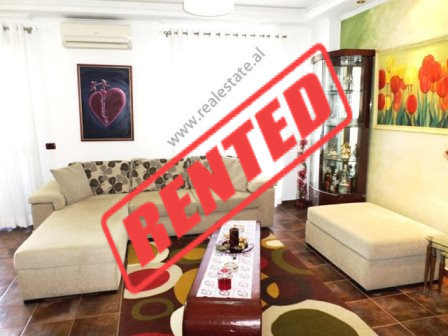 Apartament 3+1 me qera ne rrugen Dervish Hima ne Tirane (TRR-117-49L)