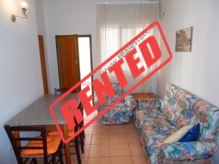 Apartament 2+1 me qera ne zonen e Pazarit te Ri ne Tirane (TRR-717-36K)