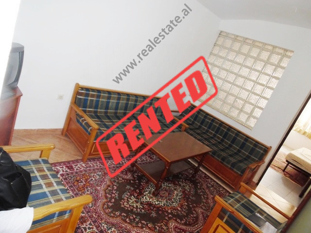 Apartament 2+1 me qera ne Qender te Tiranes (TRR-917-17K)