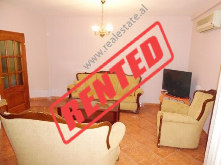 Apartament 2+1 me qera prane zones se 21 Dhjetorit ne Tirane (TRR-1017-30L)