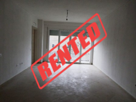 Apartament per zyra me ne zonen e Zogu te Zi ne Tirane, (TRR-1217-49d)