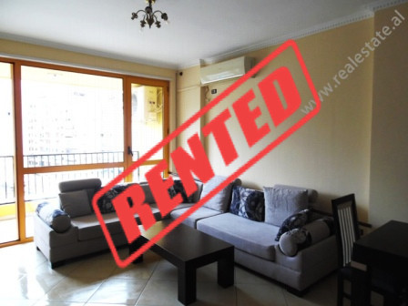 Apartament 2+1 me qera ne zonen e Komunes se Parisit ne Tirane