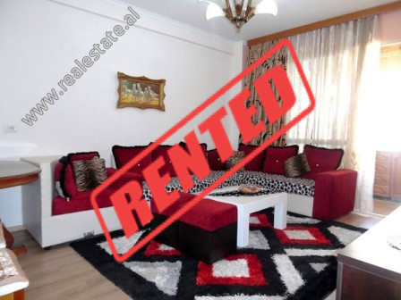 Apartament 2+1 me qera prane Universitetit Europian ne Tirane (TRR-918-20L)