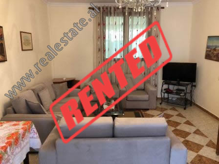 Apartament 2+1 me qera prane rruges se Elbasanit ne Tirane (TRR-1018-63E)