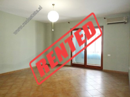 Office for rent in Zogu I Boulevard in Tirana, Albania (TRR-116-22L)