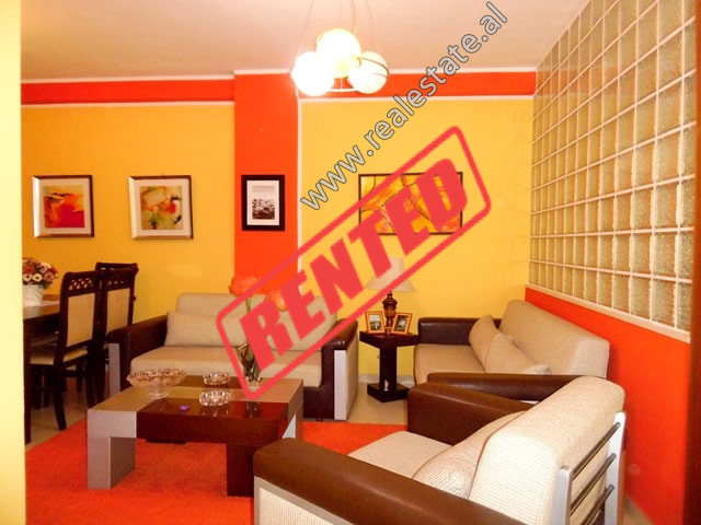 Apartament 2+1 me qera ne rrugen e Kavajes ne Tirane (TRR-319-3L)