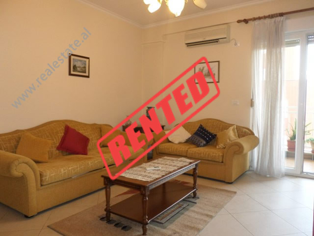 Apartament 1+1 me qera prane rruges Myslym Shyri ne Tirane (TRR-419-5T)