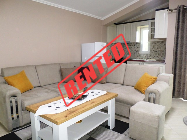 Apartament 1+1  me qera ne zonen e Saukut ne Tirane. (TRR-519-29T)