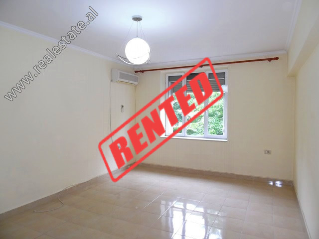 Office space for rent in Durresi Street in Tirana, Albania (TRR-519-33L)