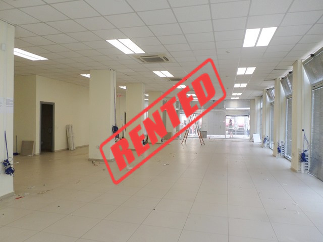 Store space for rent in Reshit Petrela street in Tirana, Albania (TRR-619-27T)
