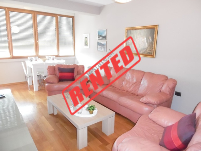 Apartament 2+1 me qera prane Ambasades Amerikane ne Tirane