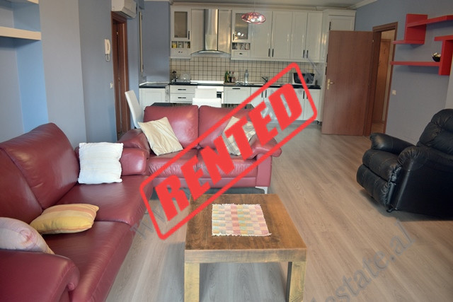 Apartament 2+1 me qera prane rruges se Kavajes ne Tirane