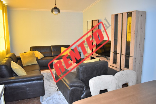 Apartament 3+1 me qira prane Gjimnazit Besnik Sykja ne Tirane