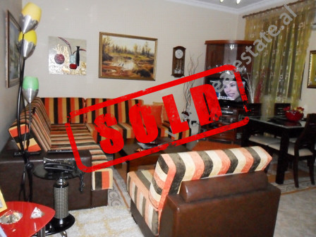 Apartament 2 + 1 per shitje prane rruges se Durresit ne Tirane (TRS-1115-5b)