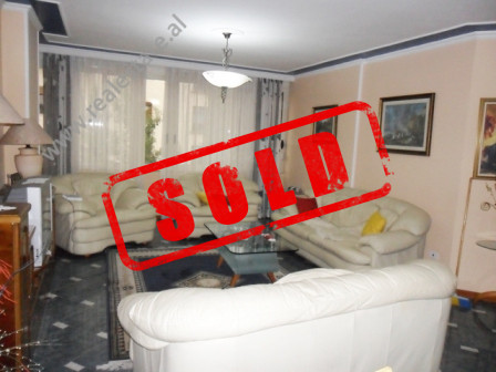 Apartament 2 + 1 me qera ne krah te rruges se Elbasanit ne Tirane (TRR-316-54b)