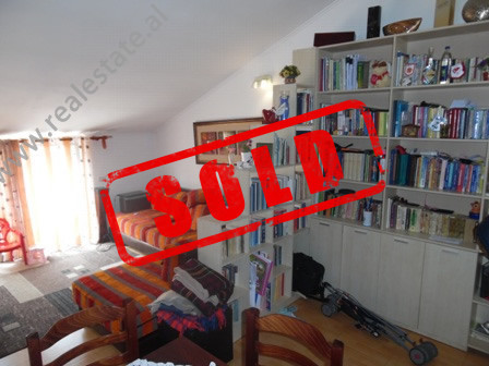 Apartament 2+1 per shitje prane rezidences Kodra e Diellit ne Tirane, (TRS-417-41K)