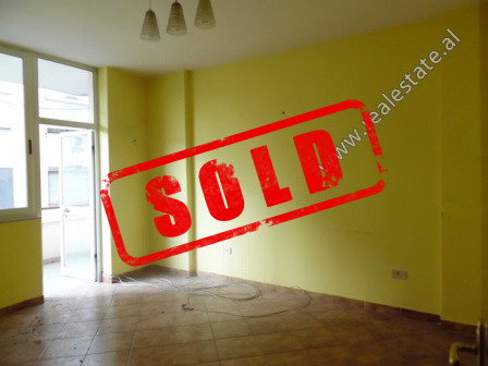 Four bedroom apartment for sale in Elbasani Street in Tirana, Albania (TRS-118-15L)