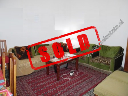 Apartament 2+1 per shitje prane zones se 21-Dhjetorit ne Tirane (TRS-218-29L)