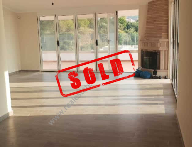 Three bedroom apartment for sale in Uji i Ftohte area in Vlora, Albania (VLS-419-1S)