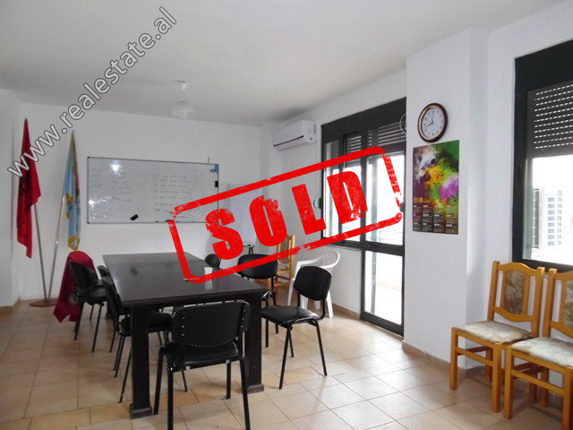 Two bedroom apartment for sale close to Zogu I Boulevard in Tirana, Albania (TRS-519-22L)