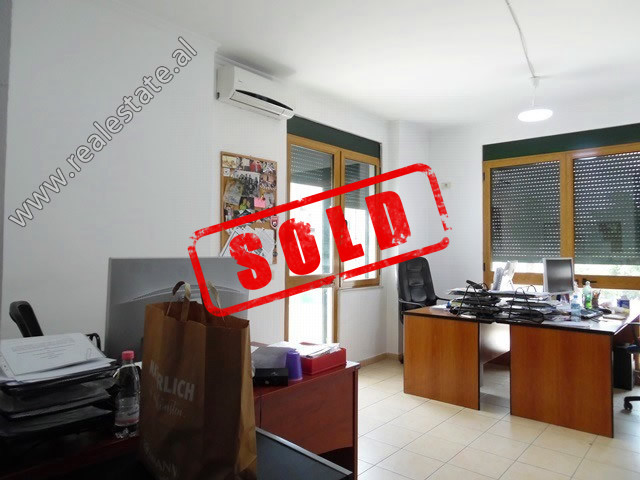Apartament 2+1 per shitje prane Qendres se Tiranes (TRS-519-26L)