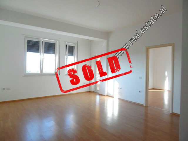Apartament 2+1 per shitje ne rrugen 4 Deshmoret ne Tirane (TRS-819-30L)
